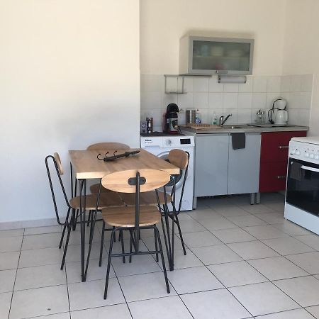 De La Clape A La Mer Mon Petit Pavillon Labellise - F2- Piscine Commune - Wifi Gratuit- Parking Prive - Arrivee Autonome - 800 M Plage - Grande Terrasse Abritee Vent - Saint-Pierre-la-Mer  Ngoại thất bức ảnh